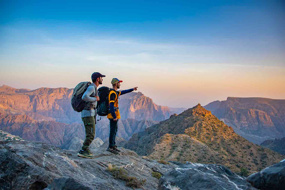 تسلق جبل شمس